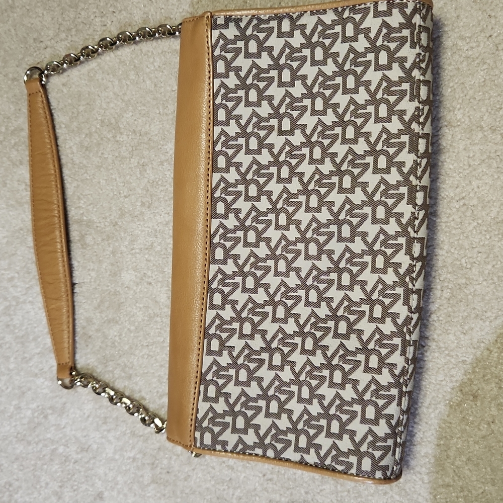 DKNY handbag - Picture 4 of 4